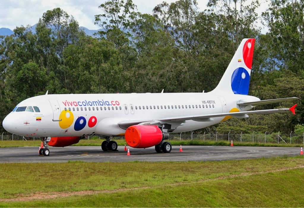 Viva_Colombia_Airbus_A320_Dallimonti
